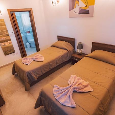 Villa Lyons Zejtun Bagian luar foto